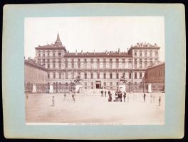 cca 1900 Torino, Palazzo Reale, kartonra kasírozott fotó, 20x25 cm / Torino, Italy, Palazzo Reale, vintage photo, 20x25 cm
