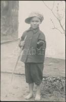 Koldus kisfiú, fotó, 8x5cm