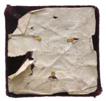 Ausztria DN Bécsi címeres aranyozott, zománcozott fém jelvény bársonylapra rögzítve (58x58mm) T:2
A...