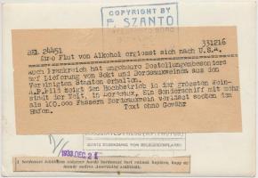 1933 A bordeauxi kikötőben százezer hordó bordeauxi bort raknak hajókra, hogy az immár nedves Amerik...