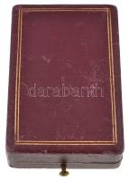 Bulgária 1908. "Bolgár Királyi Vörös Kereszt Érdemjelvény, 1. osztály, 3. típus" aranyozot...