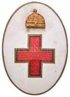 ~1940. "Vörös Kereszt" zománcozott ovális Br jelvény "JEROUSCHEK BPEST VÁCI UTCA 39." gyártói jelzéssel (25x18mm) T:2  Hungary ~1940. "Red Cross" enamelled Br oval badge with maker's mark "JEROUSCHEK BPEST VÁCI UTCA 39." (25x18mm) C:XF