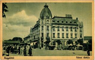 Nagykőrös, Városi bérház, piac (fa)