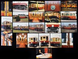 1989 Budapest, a FAV (földalatti villamos vasút) felújított kocsijai, szerelvényei, 21 db fotó, 9x13 cm