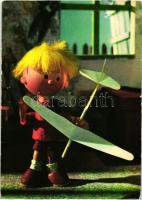 4 db MODERN, színes motívum képeslap, mesebábok, tervezte Foky Ottó, vegyes minőség / 4 modern, color motive postcards, puppets designed by Ottó Foky, mixed quality