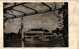 23 db VEGYES magyar fekete-fehér városképes lap, vegyes minőség / 23 mixed black and white Hungarian...