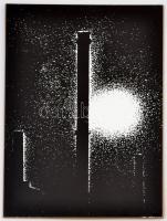 1977 Ilku János: Szmog, faros lemezre kasírozott, feliratozott vintage fotóművészeti alkotás, 39x29 cm
