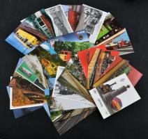 28 db MODERN, nagyrészt színes motívum képeslap, fogaskerekű és vasút, mozdonyok, 1 db képeslapon a ...