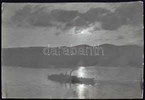 cca 1917 Kerny István (1879-1963): Monitor az Al-Dunán, feliratozott vintage fotóművészeti alkotás, 29x39 cm