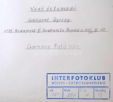 cca 1975 Gebhardt György (1910-1993): Védő és támadó, feliratozott vintage fotóművészeti alkotás, 30...