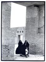 cca 1980 Bakó János: Fekete-fehér, feliratozott vintage fotóművészeti alkotás, 41x30 cm