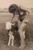 cca 1978 Aktfotók, 4 db finoman erotikus fénykép, 25x36 cm és 40x30 cm közötti méretekben / 4 erotic...