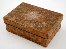 I. világháborús katonai fényképtartó emlékdoboz, rajta német érdemrend dombornyomott képével, 12x4,5...