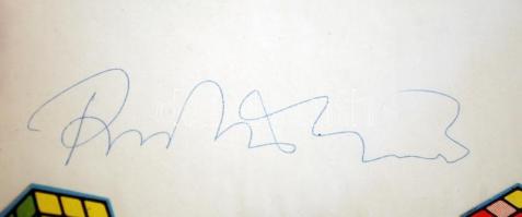 Rubik Ernő (1944- )  játéktervező aláírása papírlapon, üvegkeretben