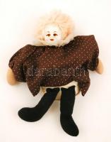 Festett fajansz és porcelán fejű bohóc, m:21 cm, m:42 cm