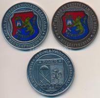 3db klf magyar militária emlékérem, közte DN "24. Bornemisza Gergely Felderítő Zászlóalj / A Hazáért - Magyar Honvédség" fém emlékérem (42,5mm), "MH 43. Híradó és Vezetéstámogató Ezred - Székesfehérvár" Br emlékérem (42,5mm) T:1-,2