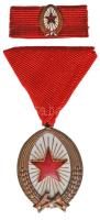 1964. "Munka Érdemrend" bronz fokozata, zománcozott Br kitüntetés mellszalagon, miniatűrrel szalagsávon, eredeti dísztokban T:1