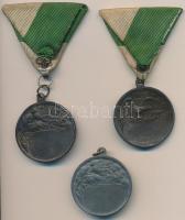 ~1930-1940. 3db fém futó sportérem, kettő "LUDVIG BP" gyártói jelzéssel, kettő szalaggal T...