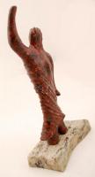 Héra József (1976- ): Integető. Gránit, jelzett, talapzaton,  m:27 cm
