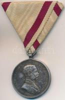 1914. "Ferenc József II. osztályú Ezüst Vitézségi Érem" peremen jelzett Ag kitüntetés nem saját mellszalaggal. Szign.: Tautenhayn T:2 kis ph. Hungary 1914. Medal for Bravery II class, "Der Tapferkeit" Ag decoration with not original ribbon, hallmark on edge. Sign: Tautenhayn C:XF small edge error