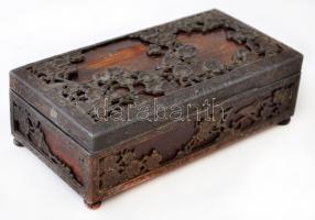 Ónkeretes, virágmotívumokkal díszített fa doboz, a teteje lejár, 18x9x5,5 cm