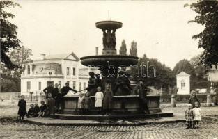 1918 Pola, fountain, photo (EK)