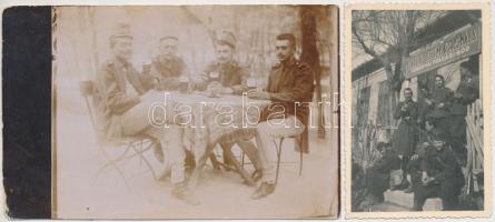 Söröző katonák, fotó, fotólap, 2db, 9x6cm és 9x14cm