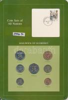 Guernsey 1979-1984. 1P - 1Ł 7xklf db, forgalmi szett felbélyegzett kartonlapon T:1 Guernsey 1979-1984. 1 Penny - 1 Pound 7xdiff, coin set on cardboard with stamp C:UNC