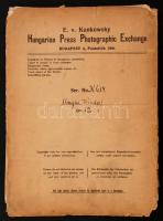 Kankowsky Ervin (1884-1945) pecséttel jelzett fotó  sorozata. Magyar gyermekek népviseletben, 12 db ...