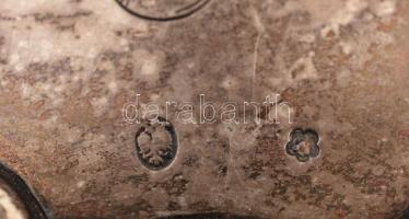 1884 Ezüst (Ag.) esküvői tálca, mesterjeggyel (Josef G. Klinkosch), jelzett (Bécs), nettó:1500 g, d:...