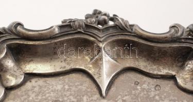 1884 Ezüst (Ag.) esküvői tálca, mesterjeggyel (Josef G. Klinkosch), jelzett (Bécs), nettó:1500 g, d:...