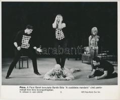 cca 1970-80 "Csodálatos mandarin" c. pantomim Eck Imre koreográfiájában, MTI fotó-Keleti Éva felvétele, 20x25cm