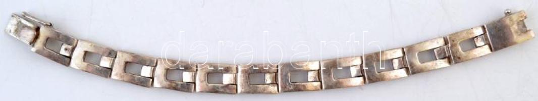 Ezüst(Ag) karlánc, jelzett, h: 17 cm, nettó: 17 g