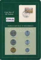 Mozambik 1980-1982. 50c - 20M 6xklf db, forgalmi szett felbélyegzett kartonlapon T:1 Mozambique 1980-1982. 50 Centavos - 20 Meticais 6xdiff, coin set on cardboard with stamp C:UNC