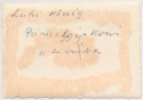 cca 1939-1944 Luhi (Láposmező), magyar páncélgépkocsi átkelése a Tiszán, hátulján feliratozva, 6×8,5...