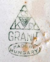 Gránit fali sótartó, hiányzó tetővel, jelzett, 16x10x15 cm