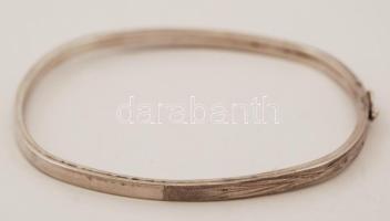 Ezüst(Ag) karperec, jelzett, d: 8 cm, nettó: 6,5 g