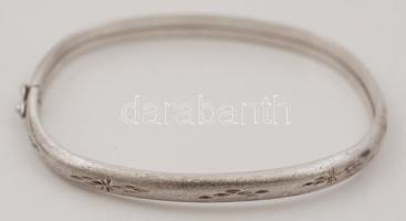 Ezüst(Ag) karperec, jelzett, d: 7,5 cm, nettó: 7,2 g