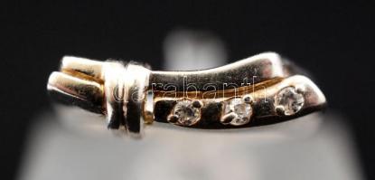 Női ezüst(Ag) gyűrű apró kövekkel, jelzett, méret: 50,  br: 3,1 g