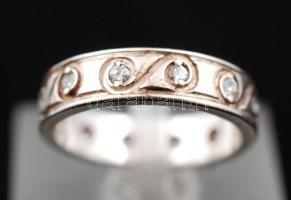 Női ezüst(Ag) gyűrű apró kövekkel, jelzett, méret: 53,  br: 3,8 g