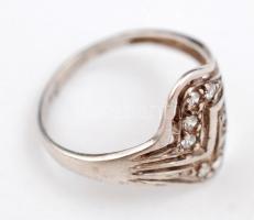 Női ezüst(Ag) gyűrű apró kövekkel, jelzett, méret: 58,  br: 2,2 g