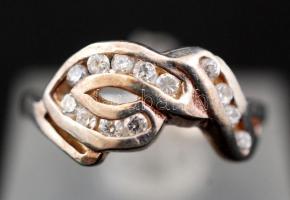 Női ezüst(Ag) gyűrű apró kövekkel, jelzett, méret: 54,  br: 3,6 g