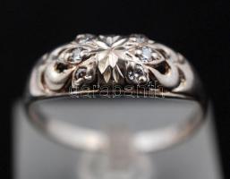 Női ezüst(Ag) gyűrű apró kövekkel, jelzett, méret: 63,  br: 2,3 g