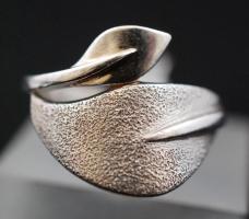 Női ezüst(Ag) gyűrű, jelzett, méret: 58,  nettó: 3 g