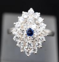 Női ezüst(Ag) gyűrű apró kövekkel díszítve, jelzett, méret: 54,  nettó: 5,4 g