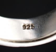 Ezüst(Ag) pecsétgyűrű, jelzett, méret: 63, nettó: 8,6 g