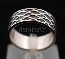 Ezüst(Ag) férfi gyűrű, jelzett, méret: 63, nettó: 8,2 g