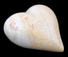 Héra József (1976- ): Szív. Márvány, jelzett, 8×8 cm