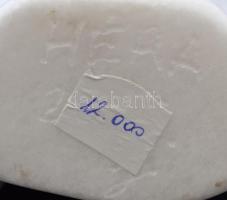 Héra József (1976- ): Angyal, fehér márvány, jelzett, m: 13 cm