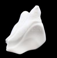 Héra József (1976- ): Madár pár. Fehér márvány, jelzett, m:16 cm, h:15 cm